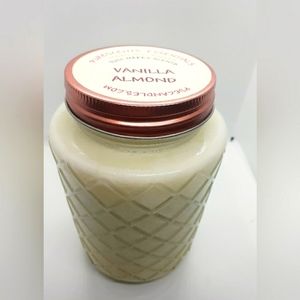 Vanilla Almond 18oz. Vegan Soy Candles